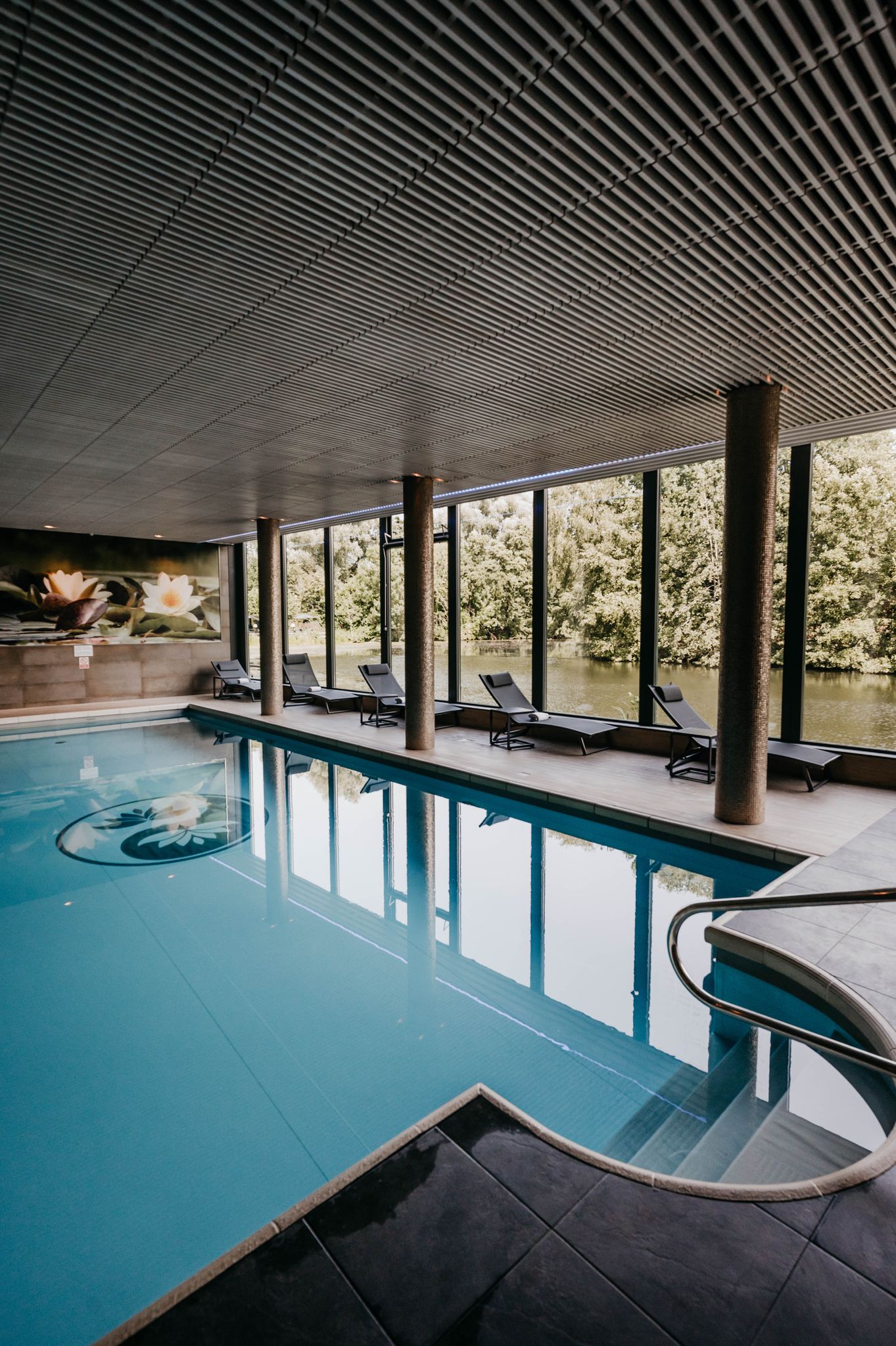 Zwembad van Hotel Mitland in Utrecht